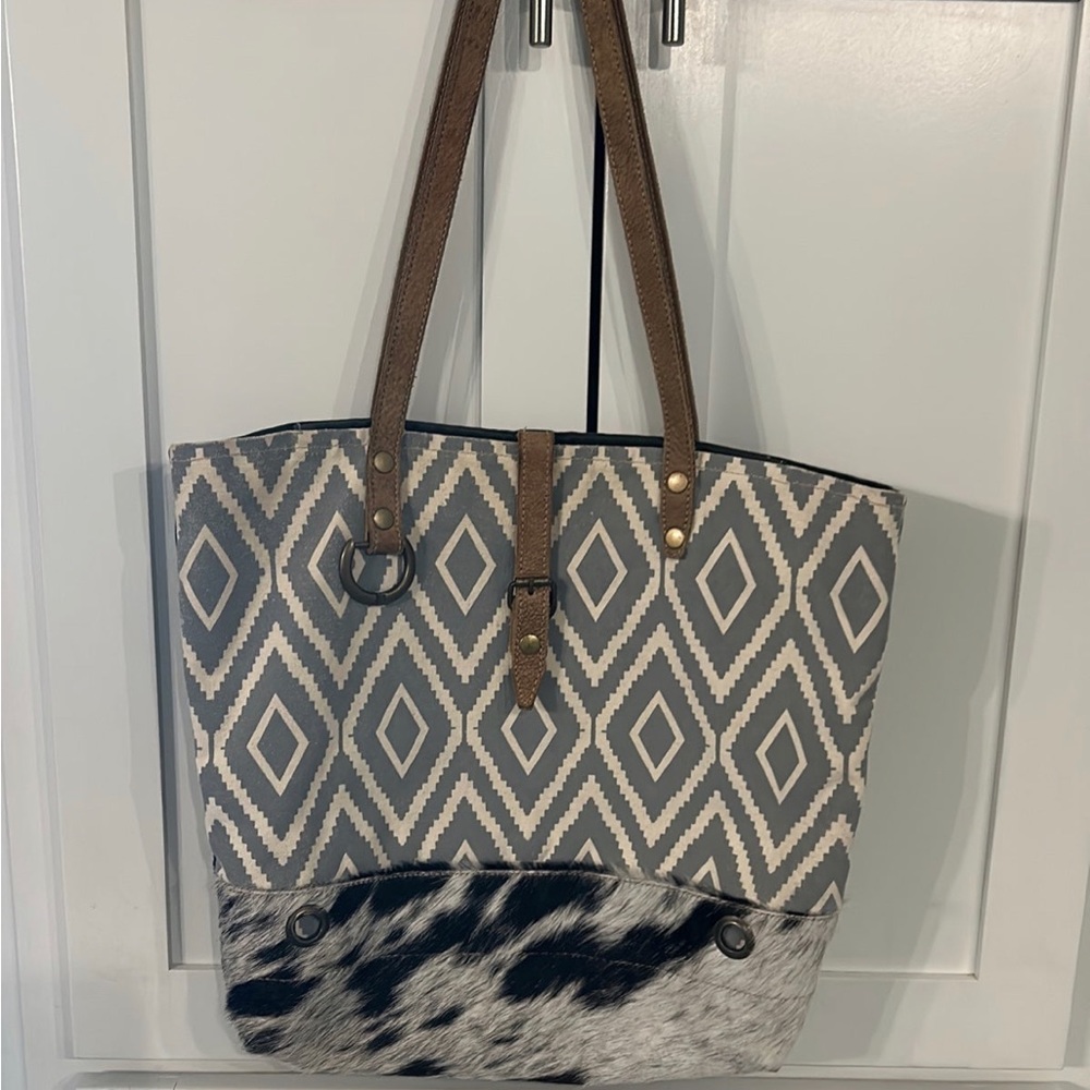 Myra bag